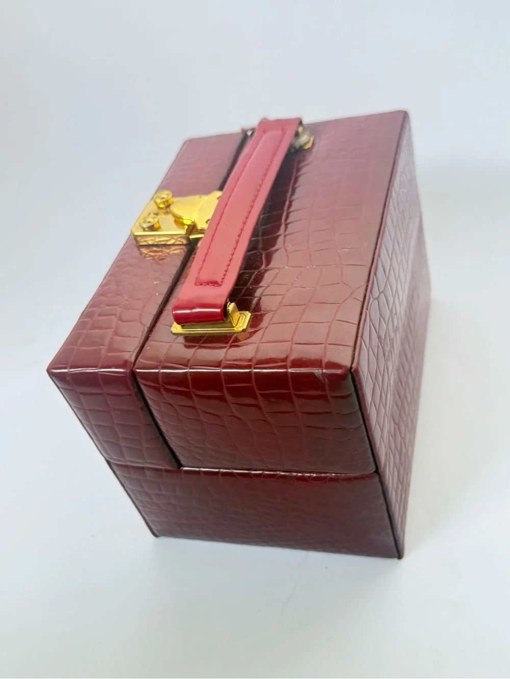 N/A elegant red